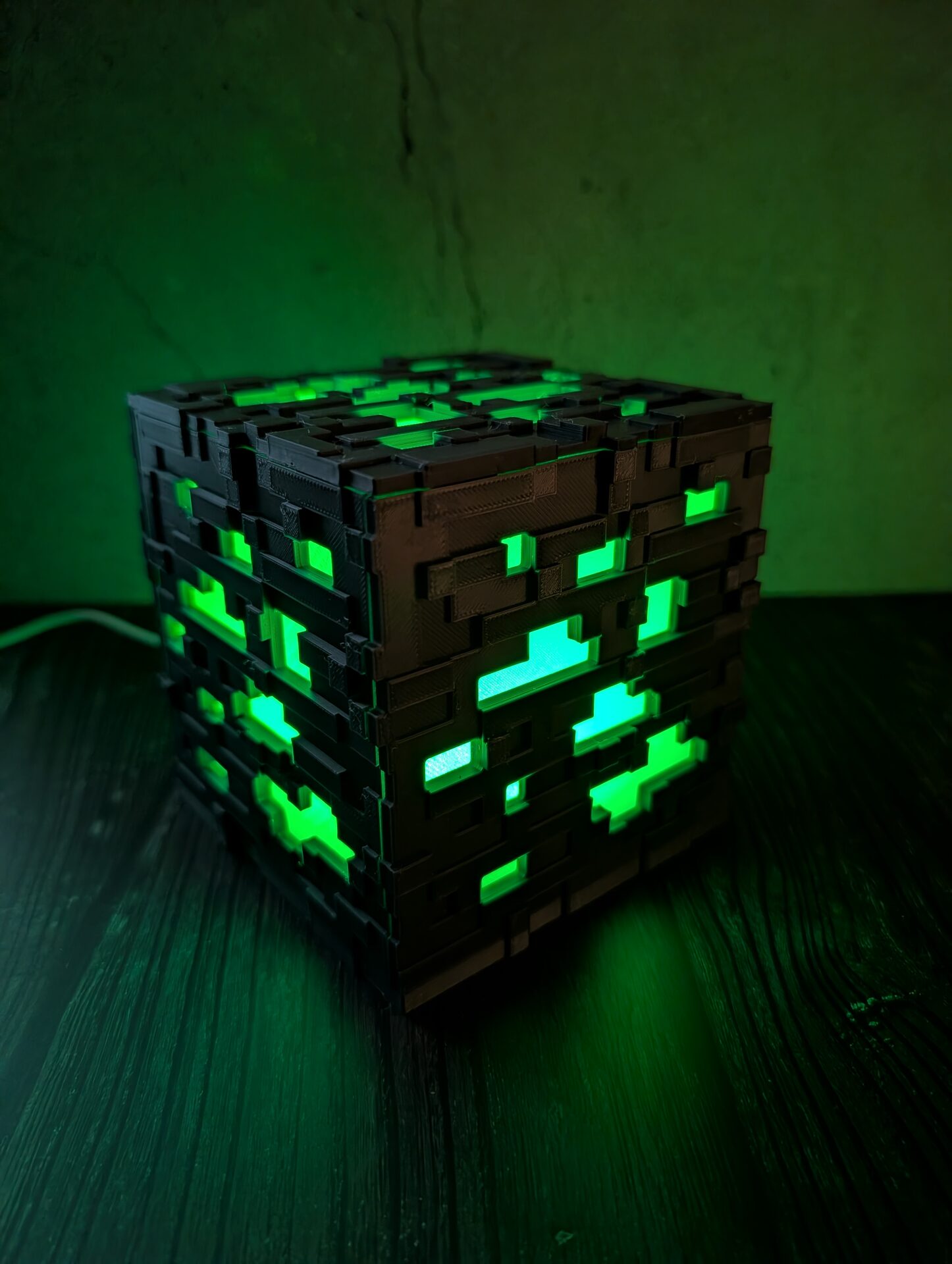 Voxel Glow Cube